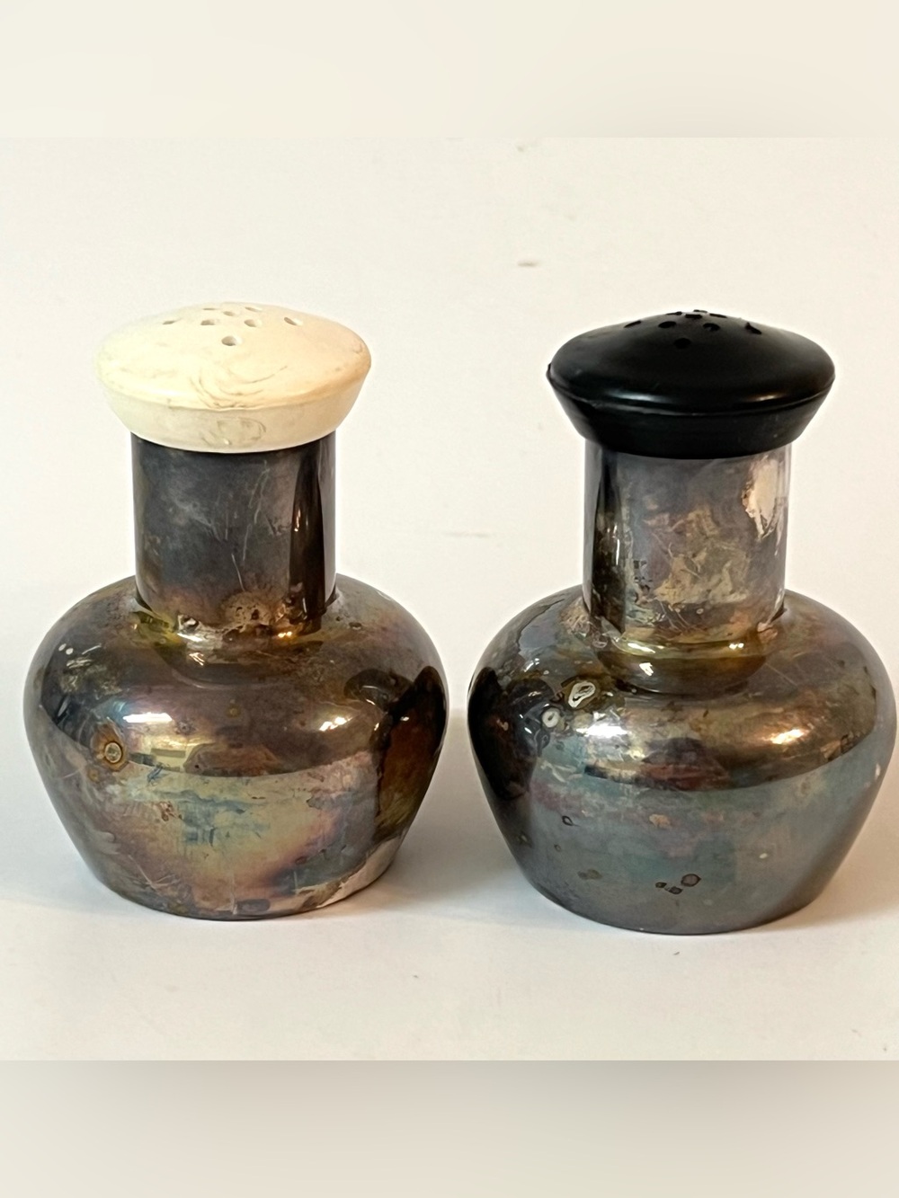 VTG Silver Plated Set Salt & Pepper Shakers White & Black Tops 2.5 in